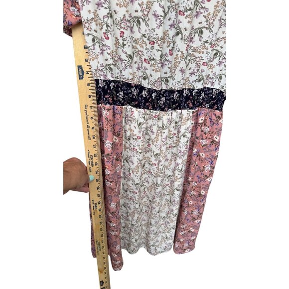 Floral Patchwork Short-Sleeve Midi Dress With Tie Neck Detail By Polagram - Picture 7 of 8